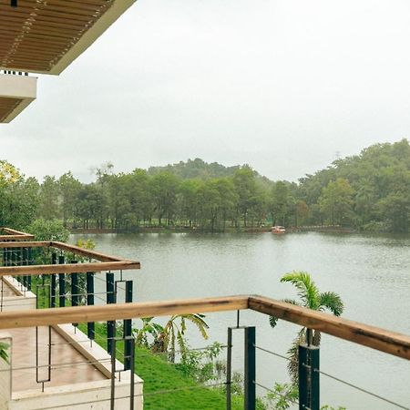 Hotel Oleander Farms, Karjat Exteriér fotografie