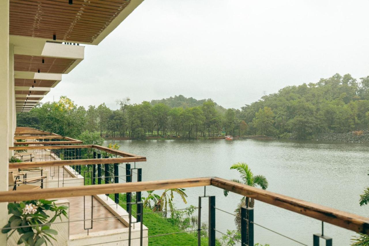 Hotel Oleander Farms, Karjat Exteriér fotografie